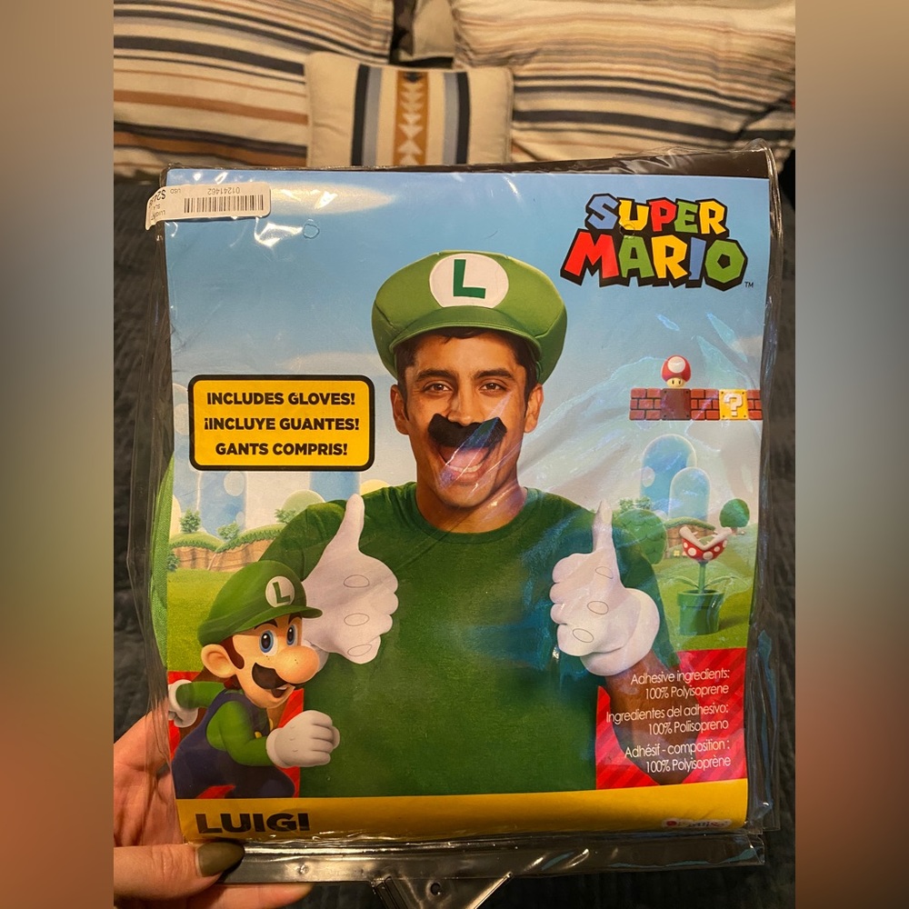 Super Mario Luigi Hat, gloves, and (unused) mustache